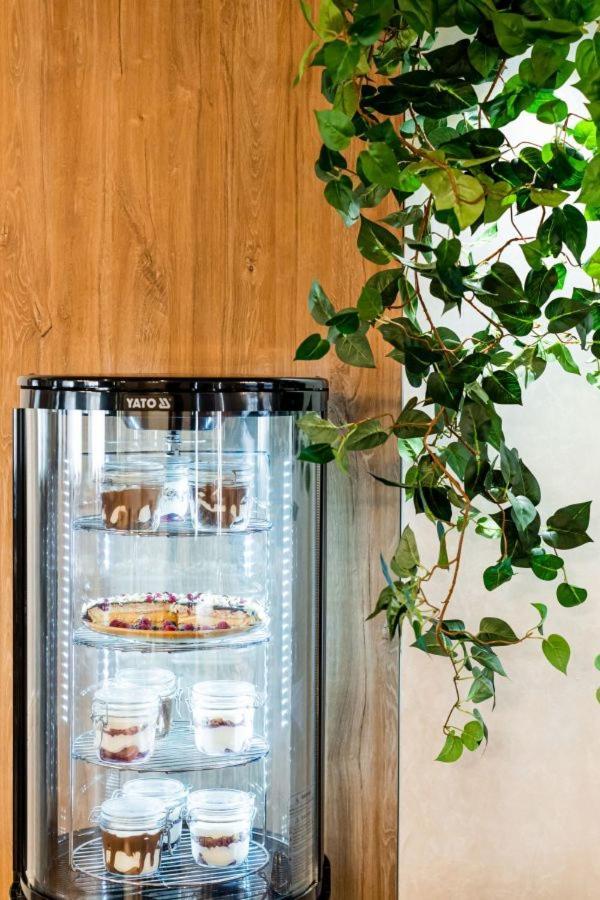Отель Praya Boutique Слатина Экстерьер фото